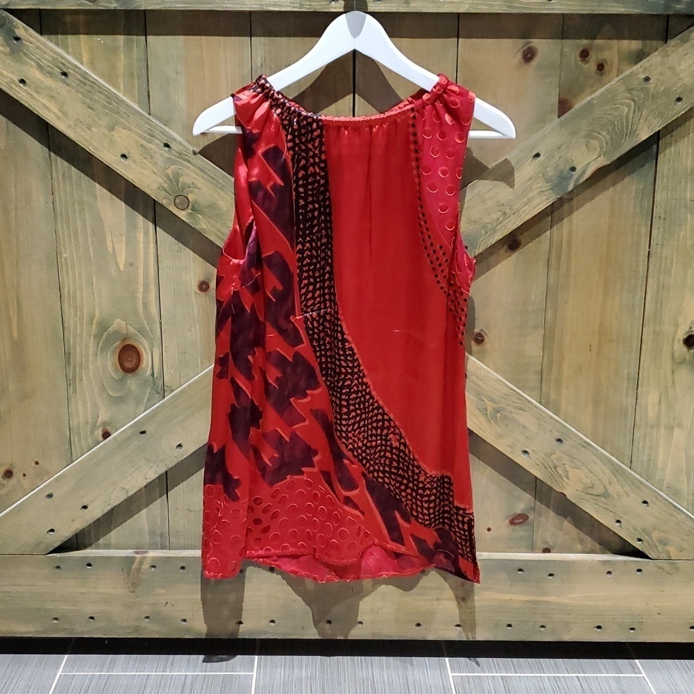 CABI ABSTRACT SILK BLEND SLEEVELESS BLOUSE  SIZE LARGE RED BLACK DOT TUNIC TANK